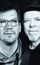 Küstenkonturen. 15 Persönlichkeiten aus Schleswig-Holstein über 5 Jahre porträtiert – mit Robert Habeck, Manuela Warda, Juri Knorr, Jochen Lund, Daniel Günther, Philippa Färber, Aminata Touré und vielen anderen.